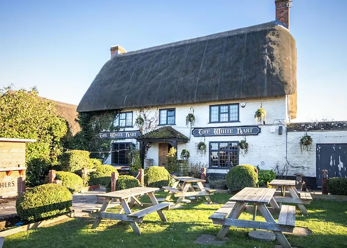 The White Hart, Wroughton